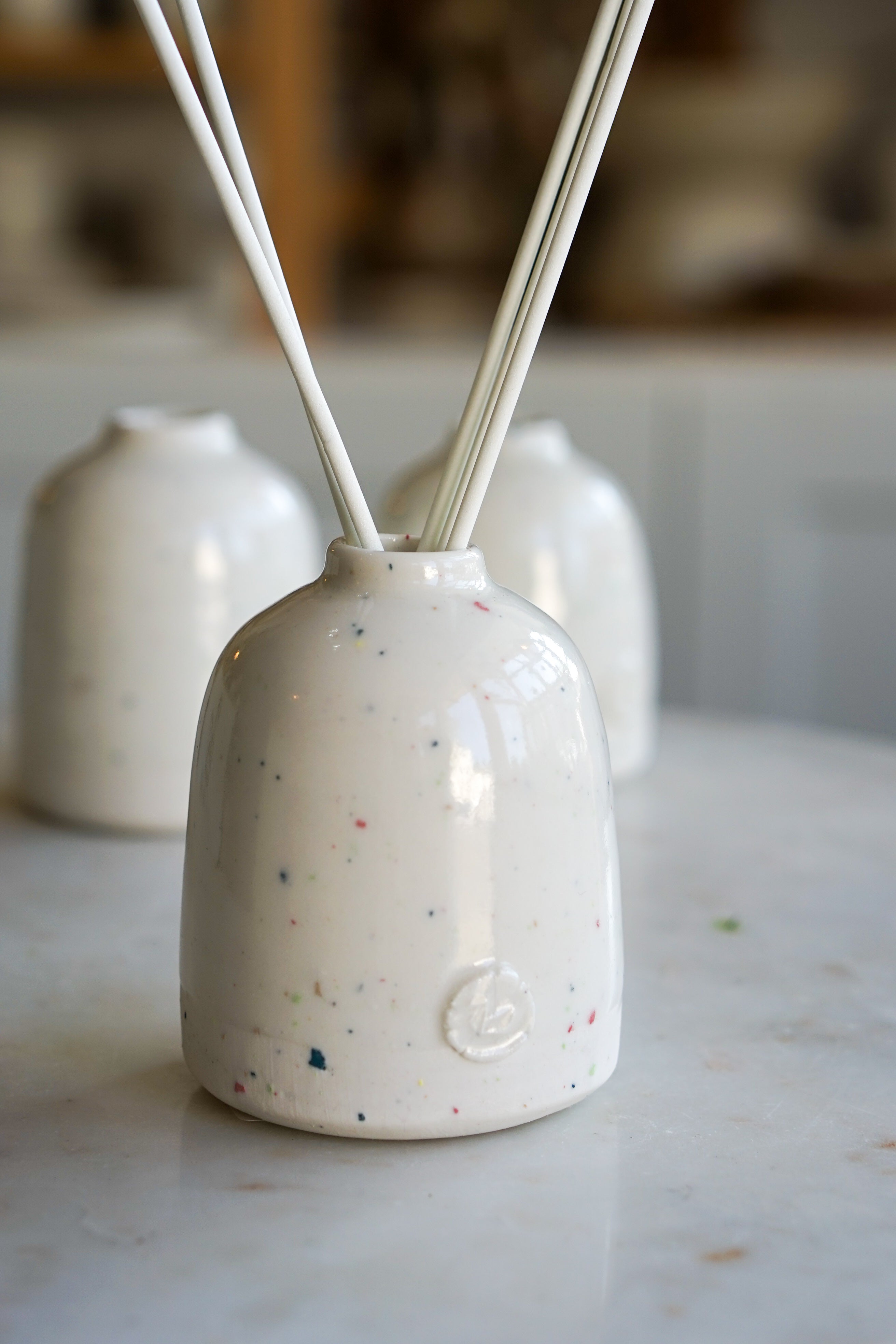 Handmade Porcelain Diffuser – Speckled with Colour