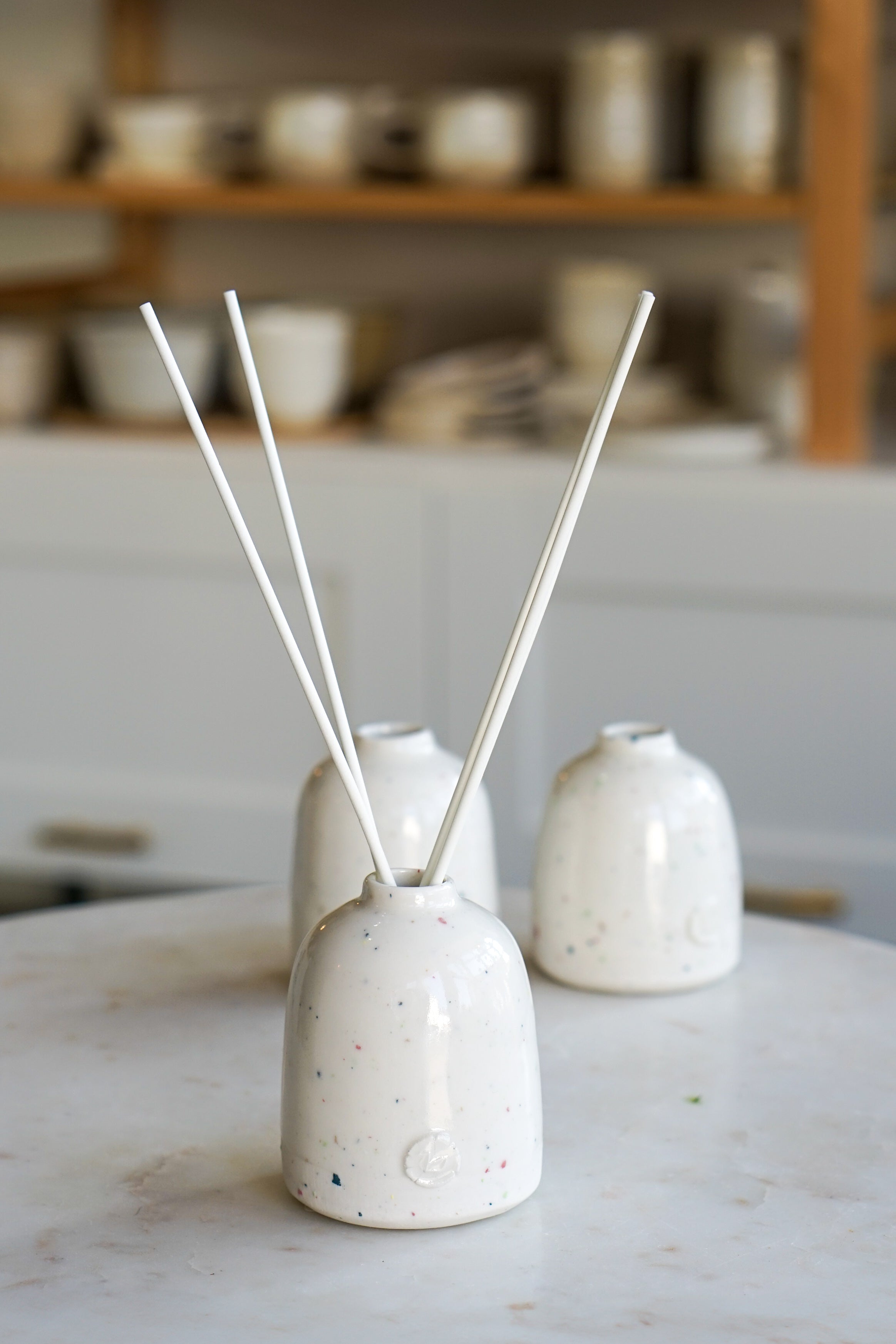Handmade Porcelain Diffuser – Speckled with Colour